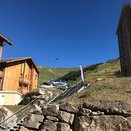 T2 skis aux pieds Les Terrasses de la Bergerie Orcières Extérieur photo