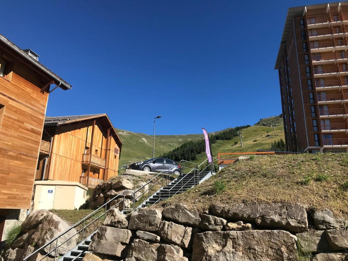 T2 skis aux pieds Les Terrasses de la Bergerie Orcières Extérieur photo